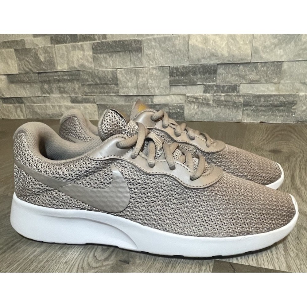 Nike Womens Tanjun 812655-204 Rose Mesh Running Shoes Sneakers Size 8 - Picture 2 of 6